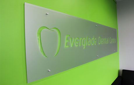 Everglade Dental Internal Frosted Sign